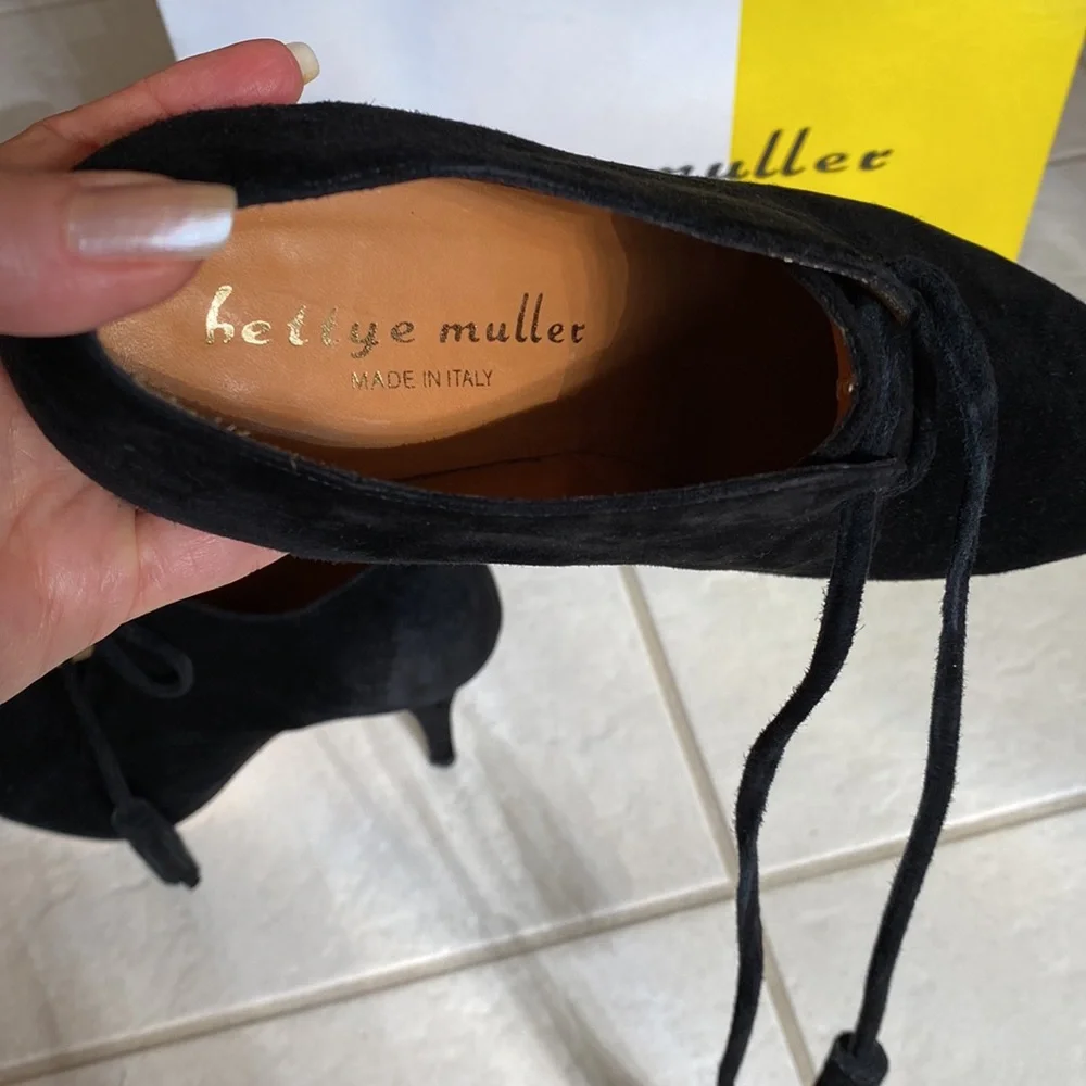 Adorable black suede Bettye Muller bootie heels, 36 - Picture 4 of 14
